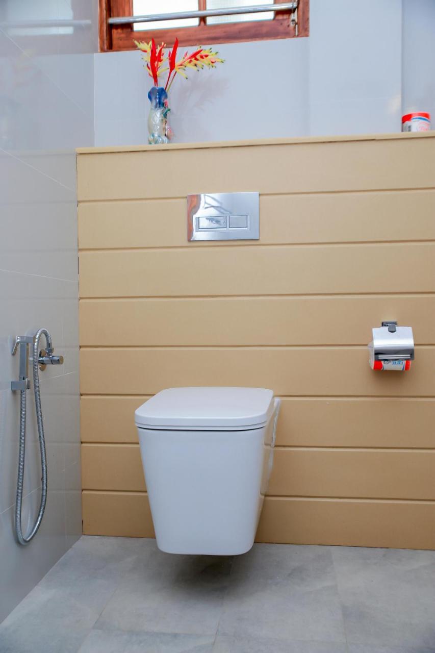 אונה ואטונה Mihira Gedara Apartments מראה חיצוני תמונה