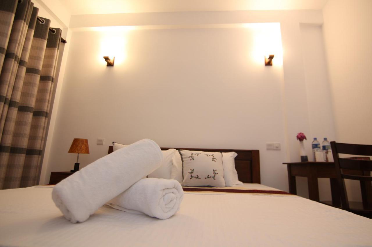 אונה ואטונה Mihira Gedara Apartments מראה חיצוני תמונה