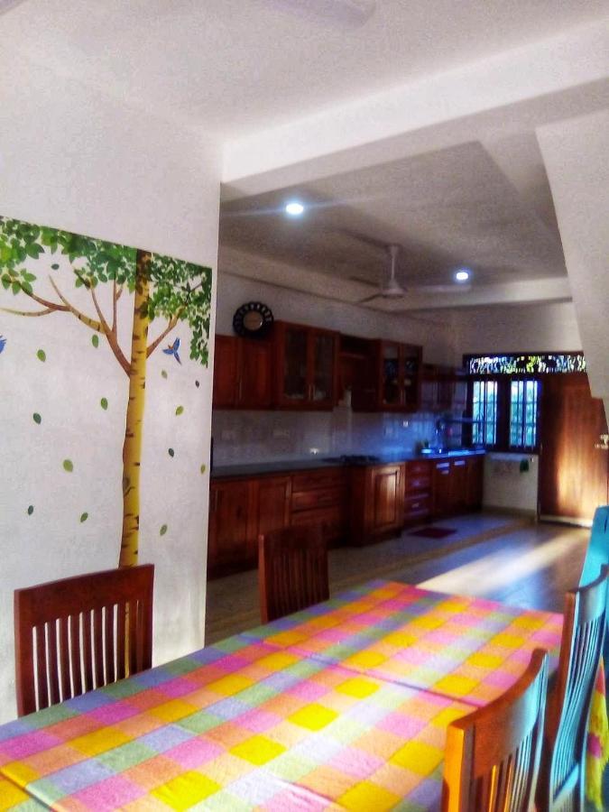 אונה ואטונה Mihira Gedara Apartments מראה חיצוני תמונה