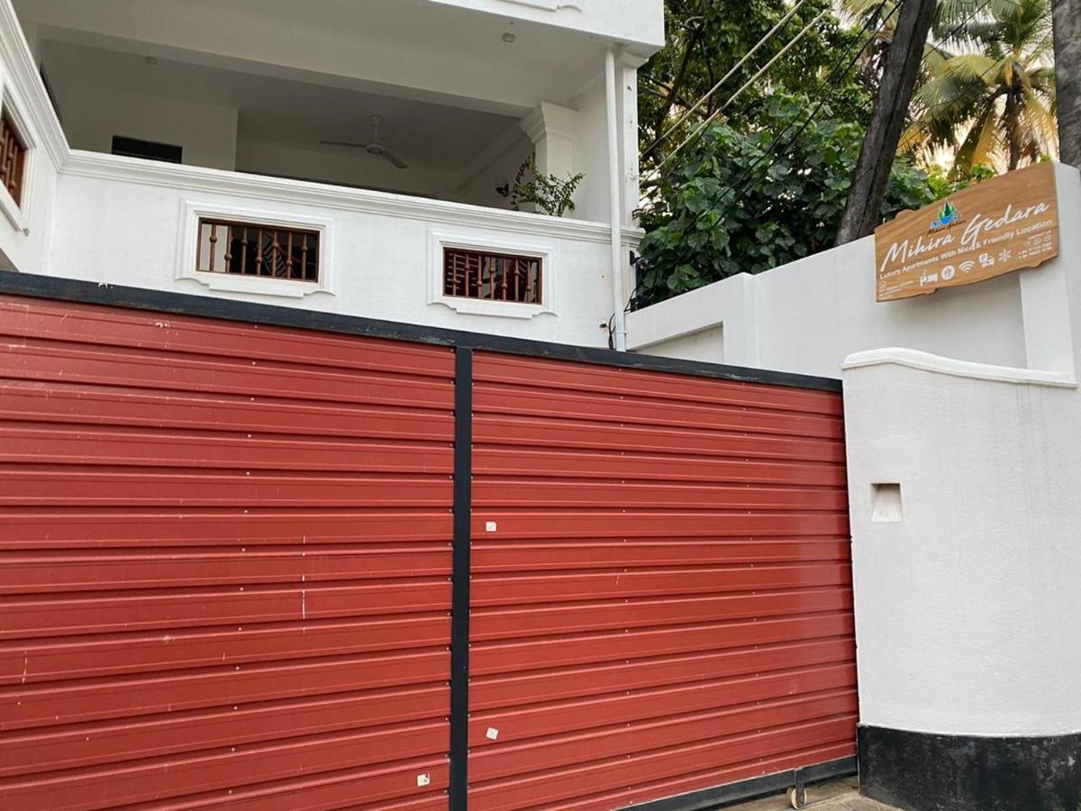 אונה ואטונה Mihira Gedara Apartments מראה חיצוני תמונה